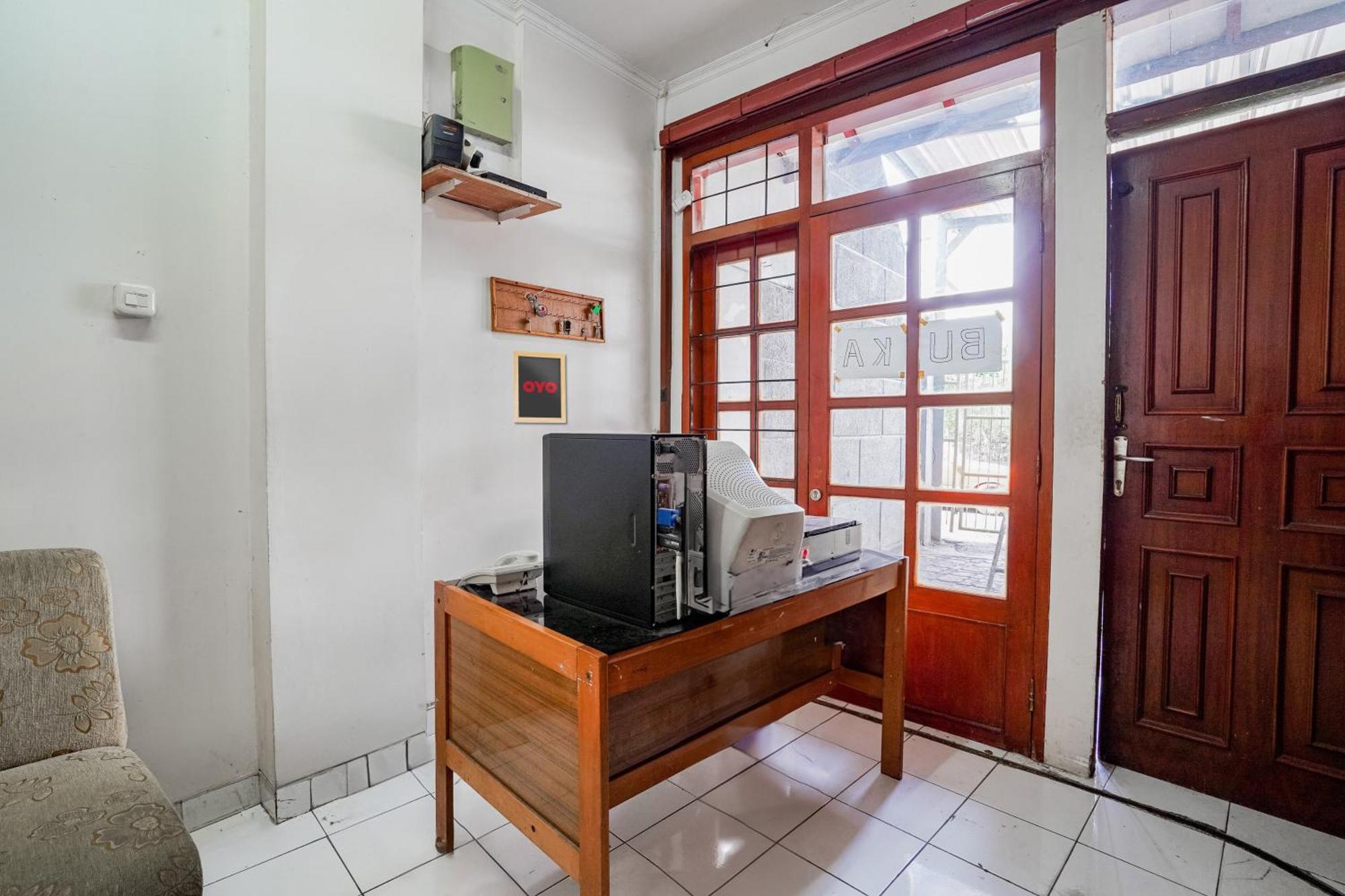 Oyo 94100 Gateway Pasteur Apartment By Ilyasa Bandung Extérieur photo